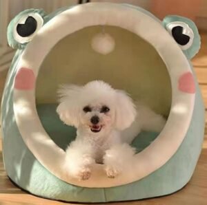 Green Frog Half-Enclosed Cat Bed – Soft Short Velvet Fabric with Sponge + PP Cotton Filling, M Size (35x35x30cm)