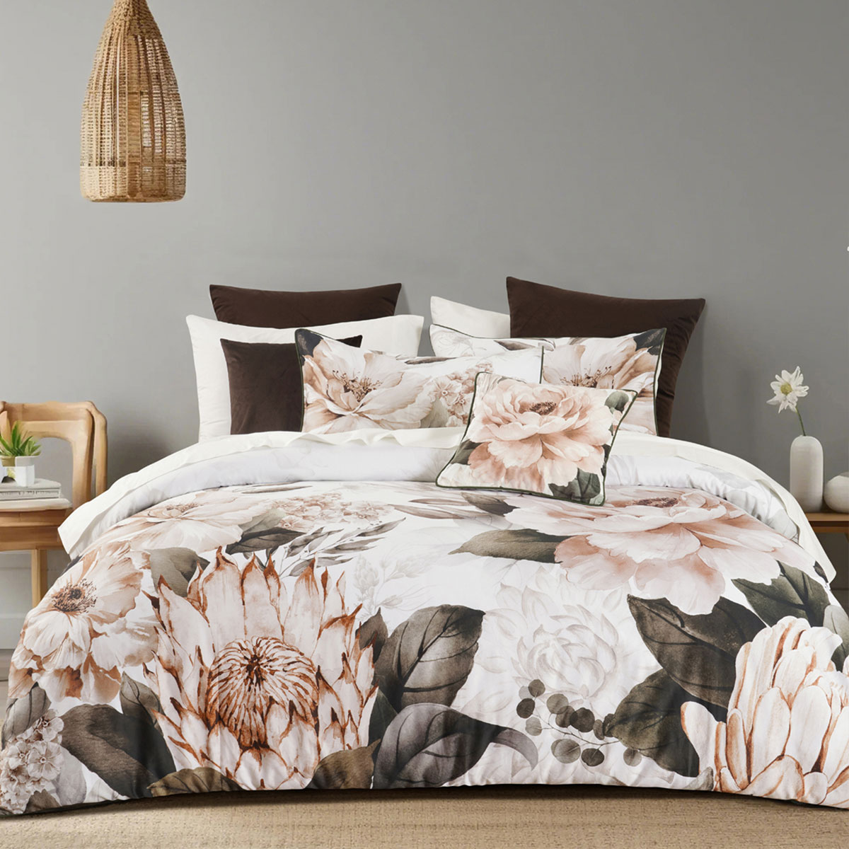 Bianca Somerset White Cotton Sateen Floral Quilt Cover Set Queen