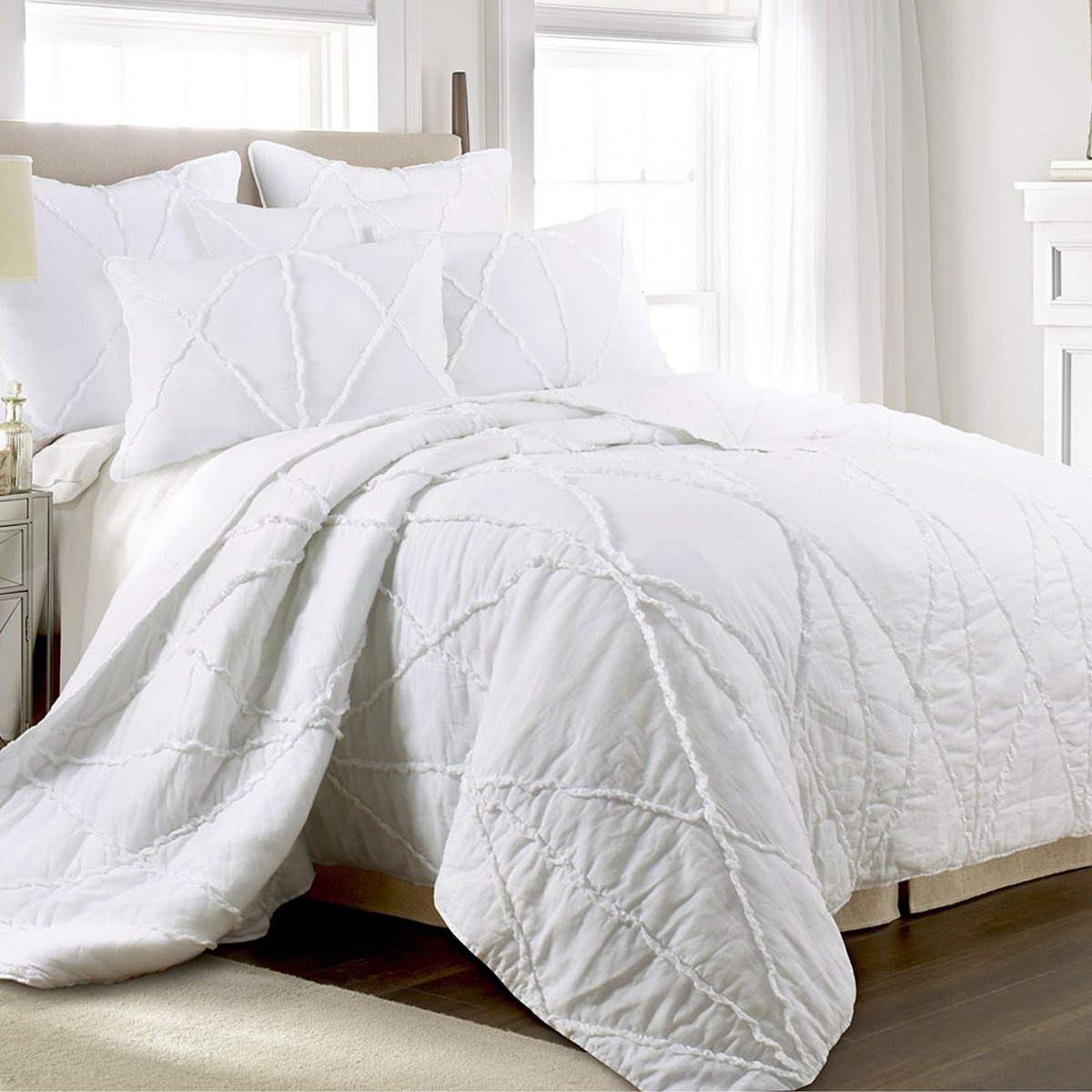 V442 RAN COVERLET BOBBYRUFFLE WHITE SK 204197 00