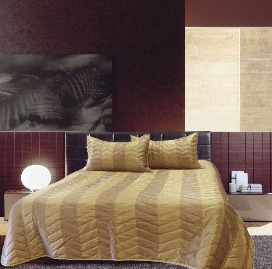 Rapee Faux Silk Coverlet Set Zig Zag Gold – Queen