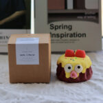 Yellow Cake Candle - Cute Soy Wax Candle, Gift for Friends (White Peach Oolong)