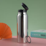 Stainless Steel Insulated Water Bottle with Integrated Magnetic Phone Stand - Silver (32oz)