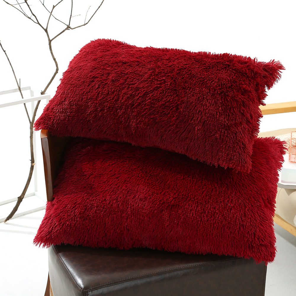 Claret Faux Fur Pillowcase Set – Crystal Velvet Plush Throw Pillow Covers, Bedding Accent (50x70cm, Pair)